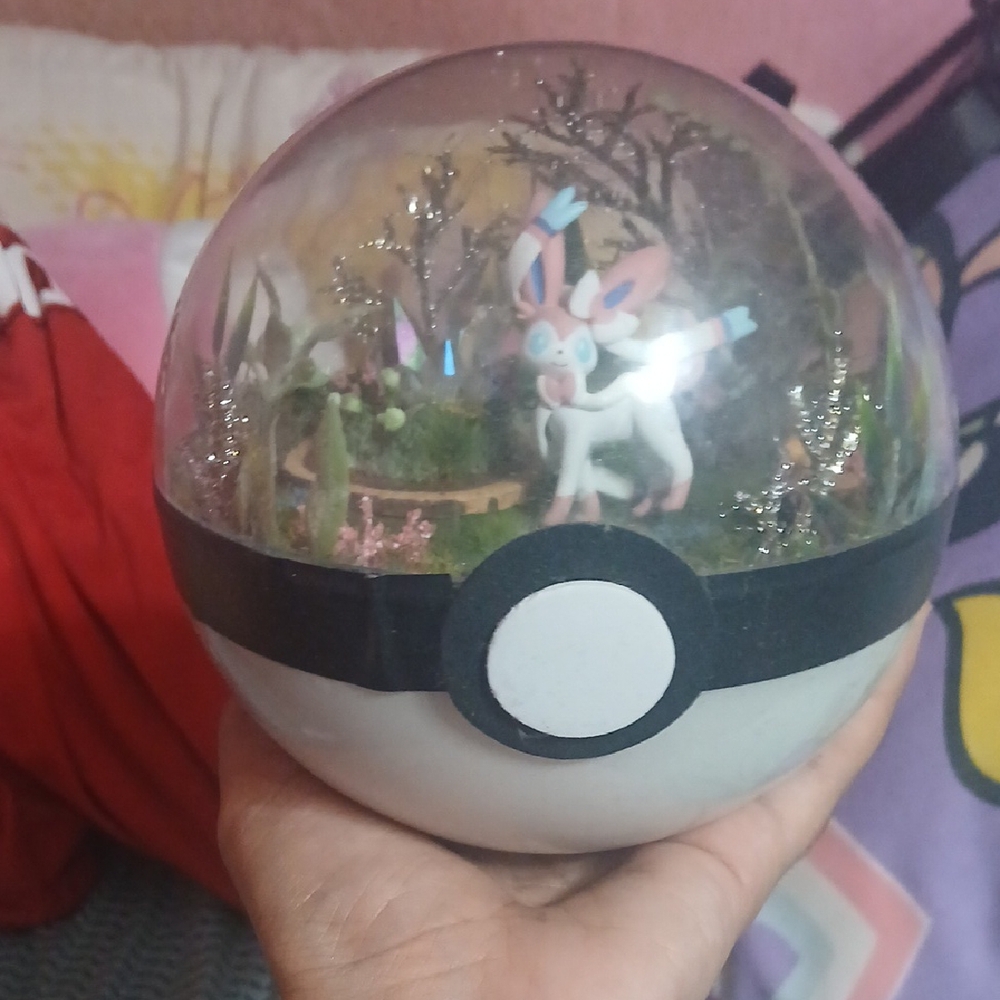 Pokemon Sylveon Pokeball Terrarium - White, Black, Pink, Blue - Picture 2 of 5